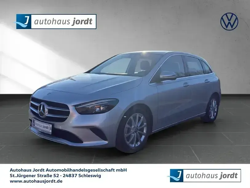 Używany Mercedes B200 Progressive 163 KM (119 kW) 2021 Minivan
