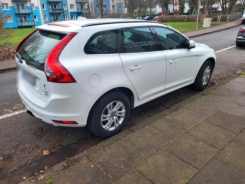 Gebraucht Volvo XC60 170 PS (125 kW) 2015 Weiß SUV