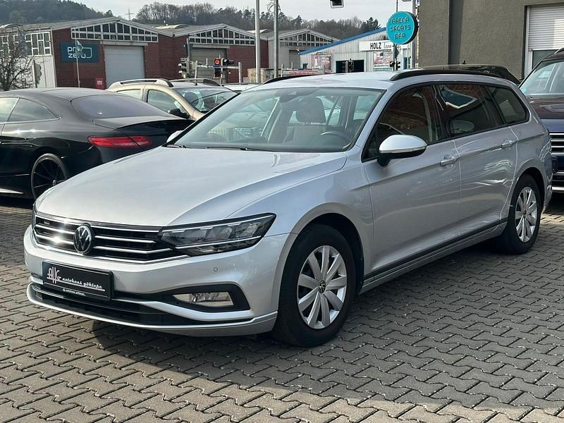 Gebraucht VW Passat Conceptline 150 PS (110 kW) 2021 Silber Kombi