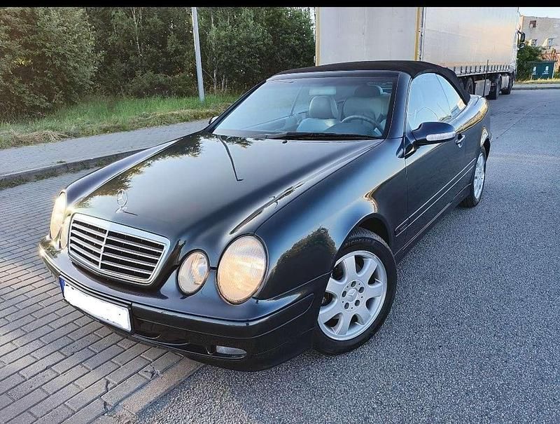 Schwarz Gebraucht 2001 Mercedes CLK230 Avantgarde Cabrio | 11.900 € - Bild 1/4
