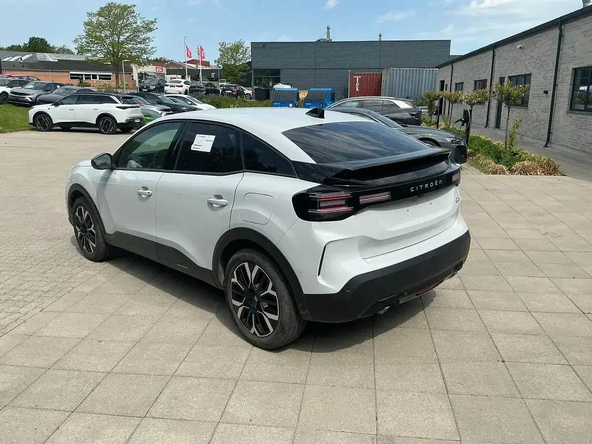 Gebraucht Citroën C4 132 PS (97 kW) 2025 Weiß SUV