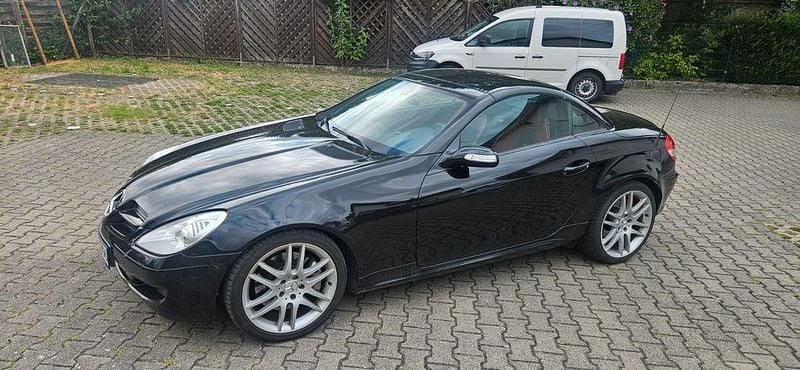 Schwarz Gebraucht 2006 Mercedes SLK350 Cabrio | 12.000 € (Etwas zu teuer) - Bild 1/4