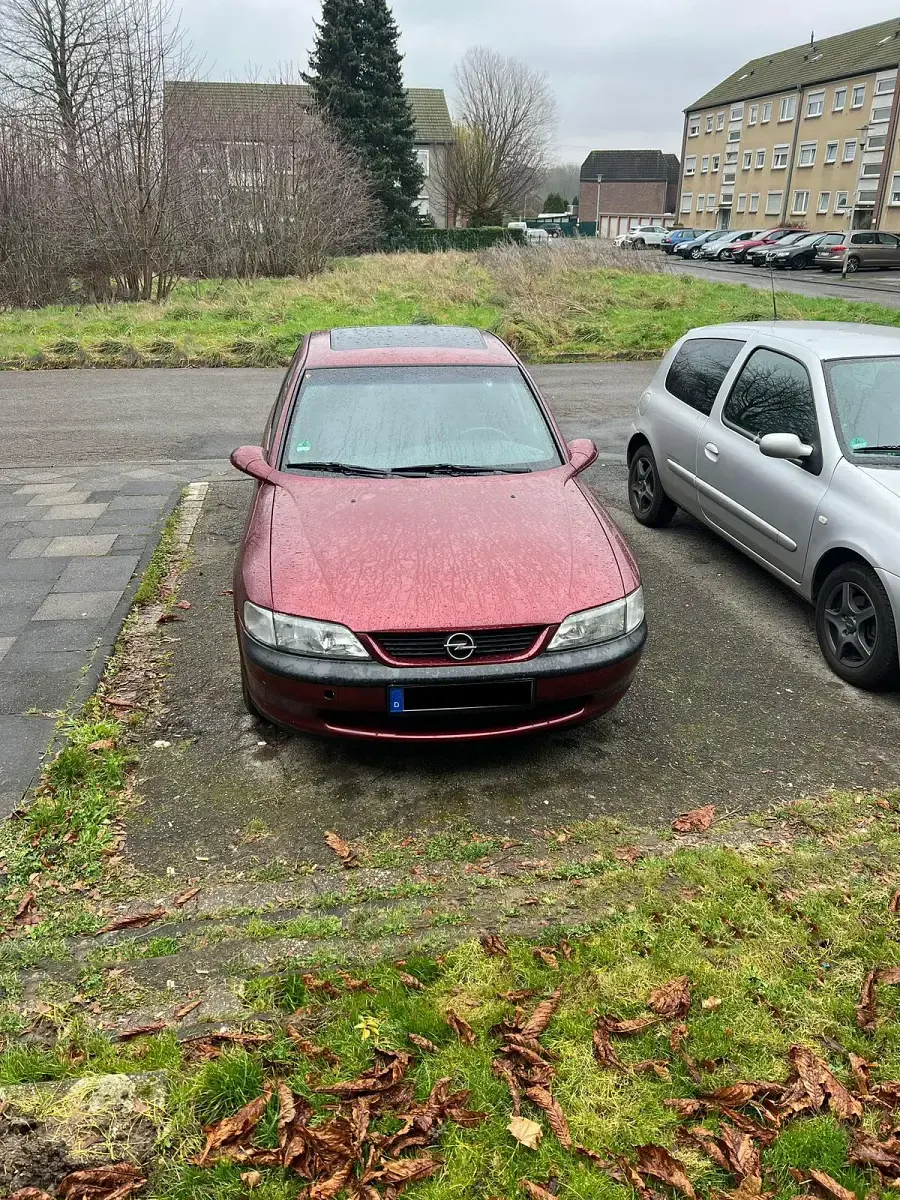 Gebraucht Opel Vectra 115 PS (84 kW) 1997 Rot Limousine