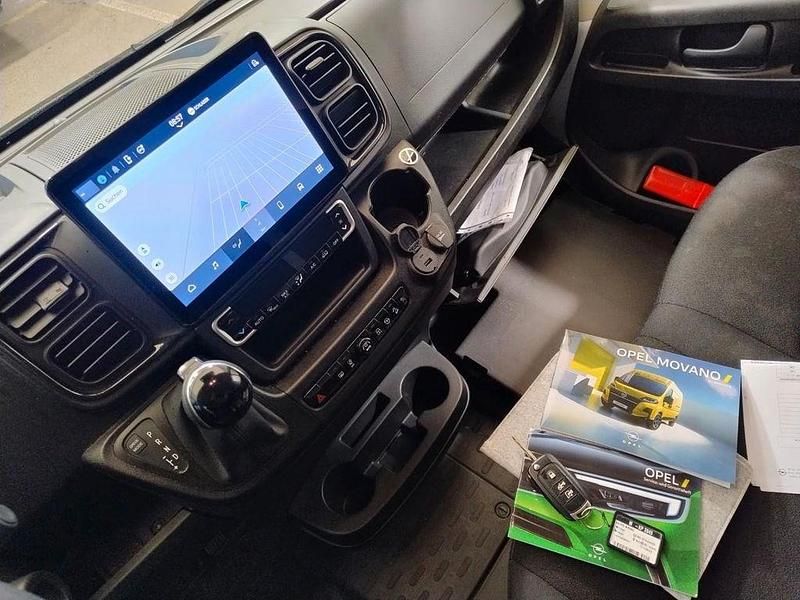 Gebraucht Opel Movano 140 PS (102 kW) 2024 Lackierung weiss icy/typ ausse Van