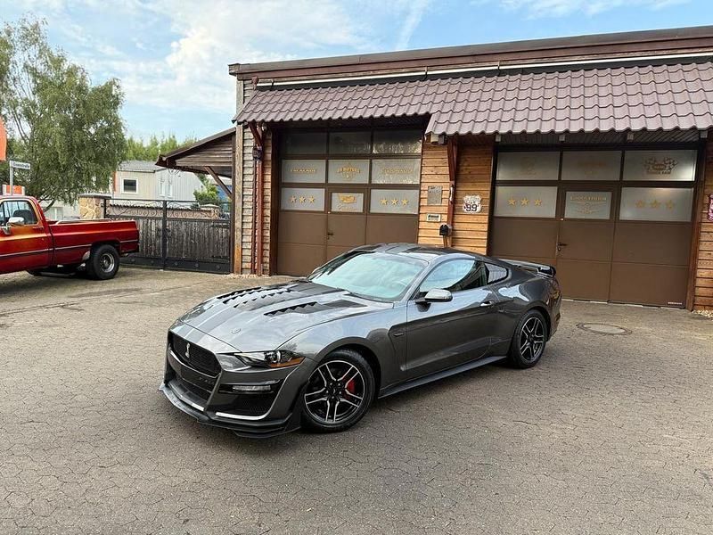 Grau Gebraucht 2017 Ford Shelby Premium | 30.900 € - Bild 1/4