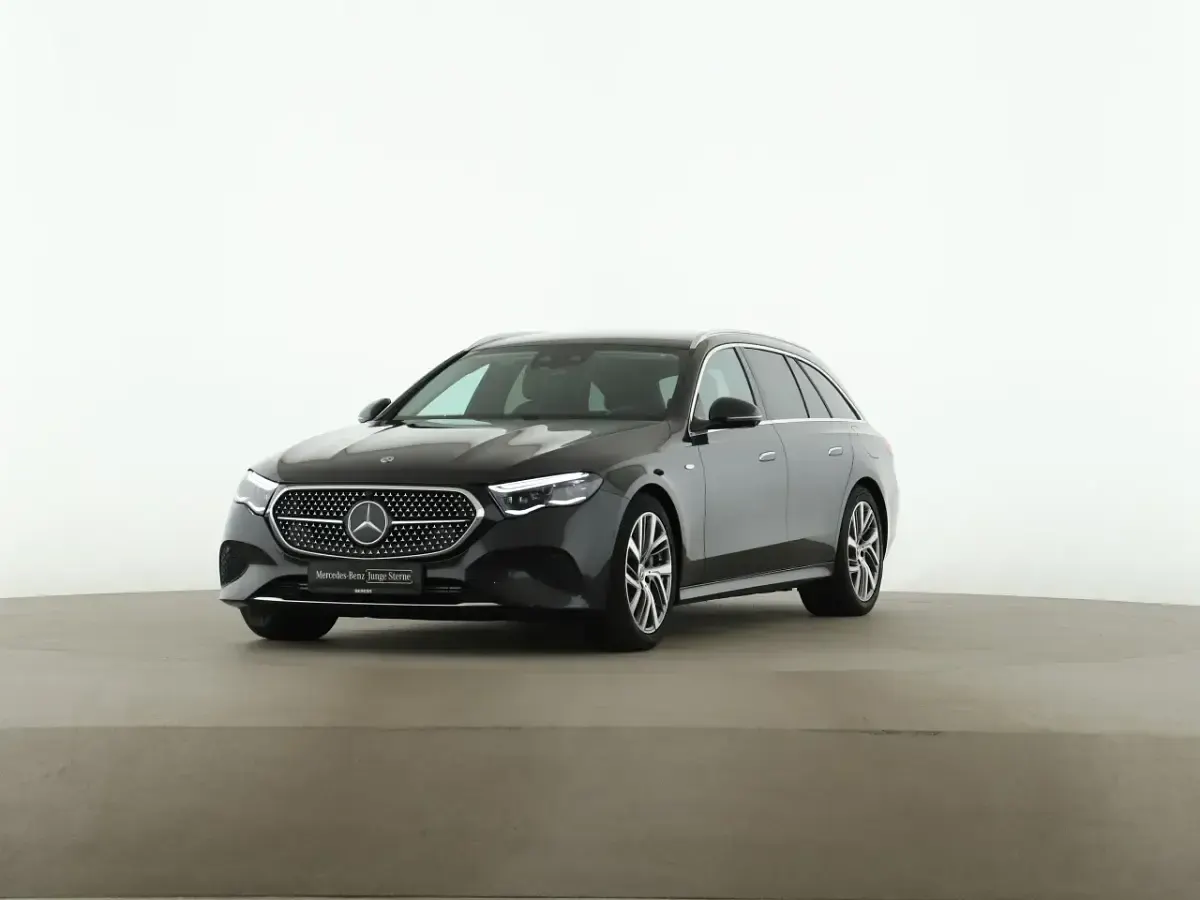 Gebraucht Mercedes E300 Avantgarde 360 PS (264 kW) 2025 Grau Kombi