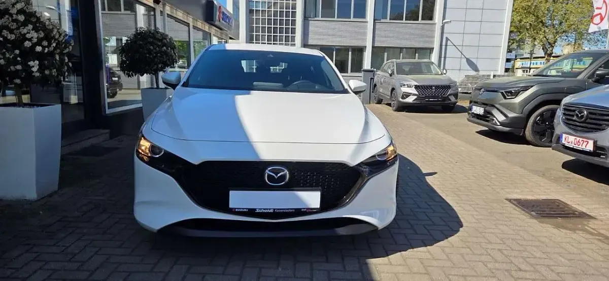 Second-hand Mazda 3 Selection 122 CP (89 kW) 2021 Alb Berlinǎ