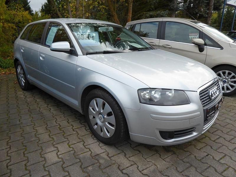 Gebraucht Audi A3 Sportback Attraction 105 PS (77 kW) 2008 Silber Kleinwagen
