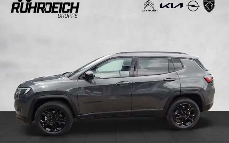 Occasion Jeep Compass Night Eagle 131 ch (96 kW) 2023 Gris SUV