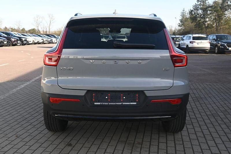 Gebraucht Volvo XC40 Plus 163 PS (119 kW) 2025 Grau SUV