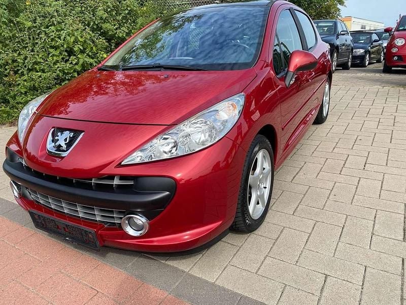 Rouge lucifer Gebraucht 2009 Peugeot 207 Sport Kleinwagen | 4.700 € (Etwas zu teuer) - Bild 1/4
