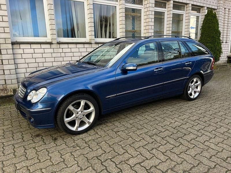 Blau Gebraucht 2007 Mercedes C220 Sport Edition Limousine | 7.999 € (Fairer Preis) - Bild 1/4