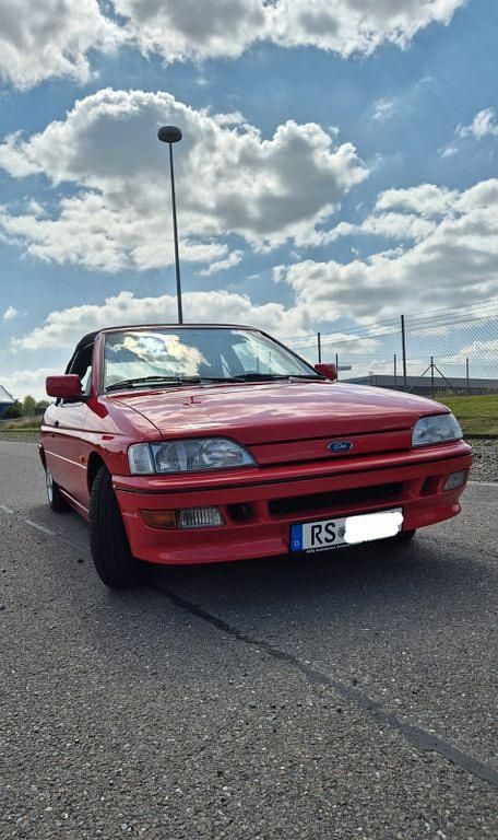 Rot Gebraucht 1992 Ford Escort Cabriolet Cabrio | 8.800 € - Bild 1/4