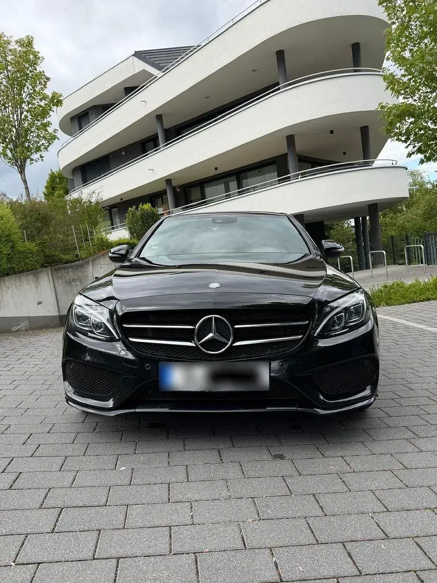 Gebraucht Mercedes C250 AMG line 211 PS (155 kW) 2017 Schwarz Limousine