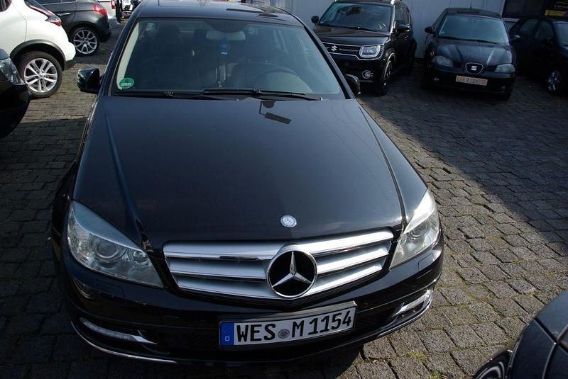 Gebraucht Mercedes C250 204 PS (150 kW) 2011 Schwarz Limousine