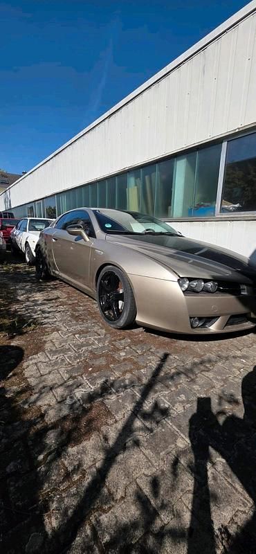 Gold Gebraucht 2006 Alfa Romeo Brera Coupé | 11.000 € (Fairer Preis) - Bild 1/4