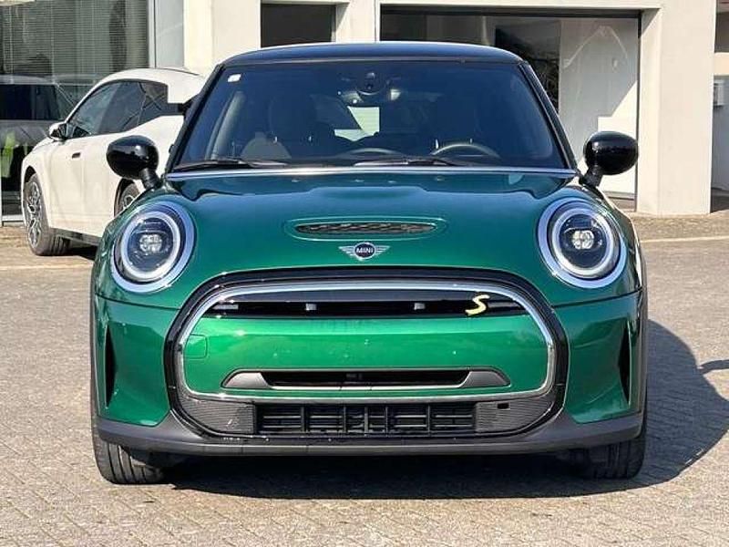 Gebraucht Mini Cooper 135 kW (184 PS) 2023 British racing green metallic (metallic) Kleinwagen