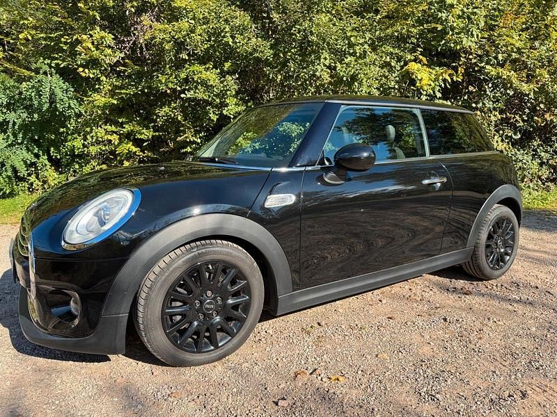 Gebraucht Mini Cooper 136 PS (100 kW) 2014 Schwarz Kleinwagen