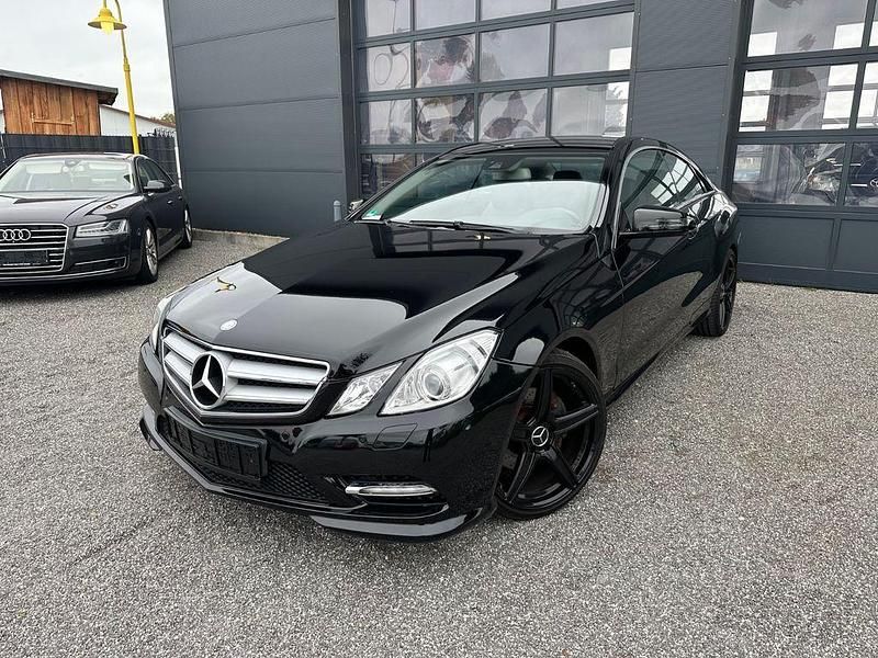 Schwarz Gebraucht 2013 Mercedes E250 AMG Coupé | 13.990 € (Guter Preis) - Bild 1/4