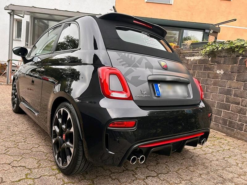 Schwarz Gebraucht 2020 Abarth 595C 70th Anniversary Cabrio | 22.990 € (Etwas zu teuer) - Bild 1/4