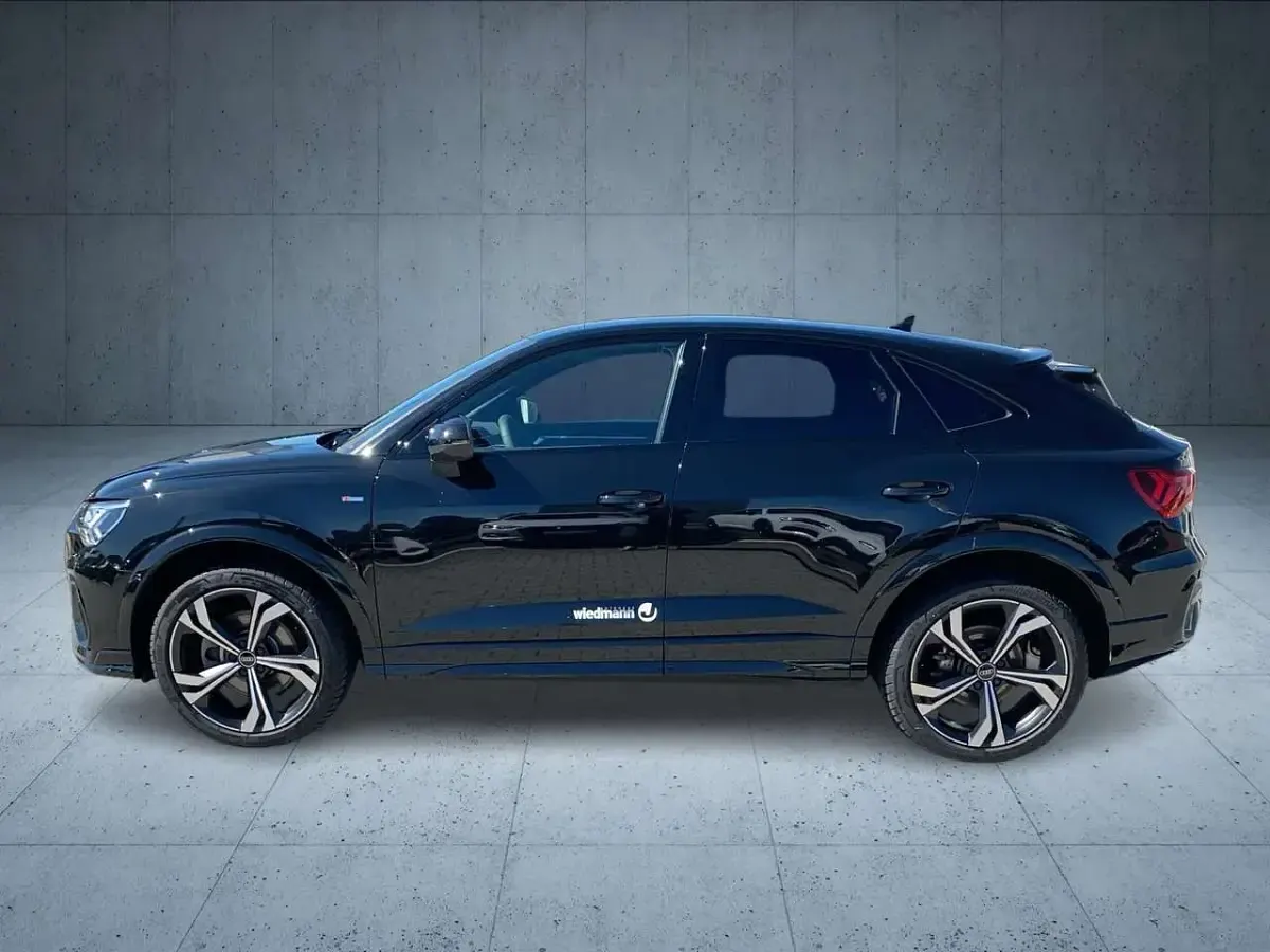 Gebraucht Audi Q3 Sportback S-Line 193 PS (141 kW) 2025 Schwarz SUV