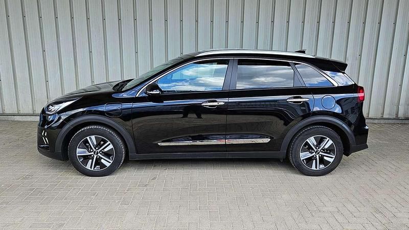 Gebraucht Kia Niro 105 PS (77 kW) 2020 Auroraschwarz SUV