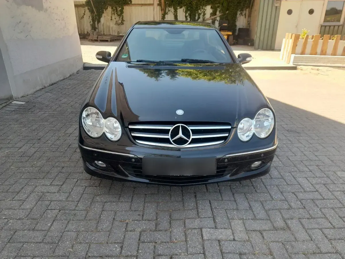 Gebraucht Mercedes CLK220 Avantgarde 150 PS (110 kW) 2007 Schwarz Coupé