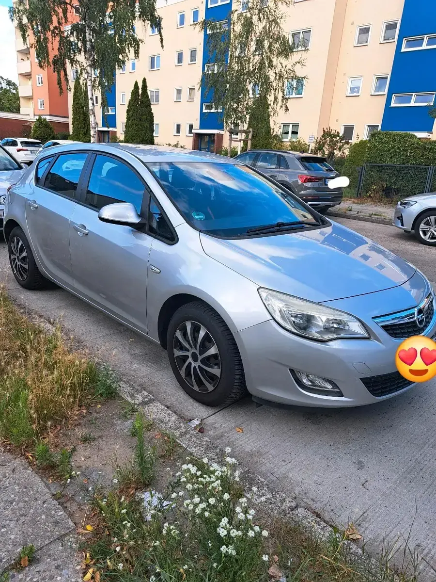 Gebraucht Opel Astra 101 PS (74 kW) 2010 Grau Kombi