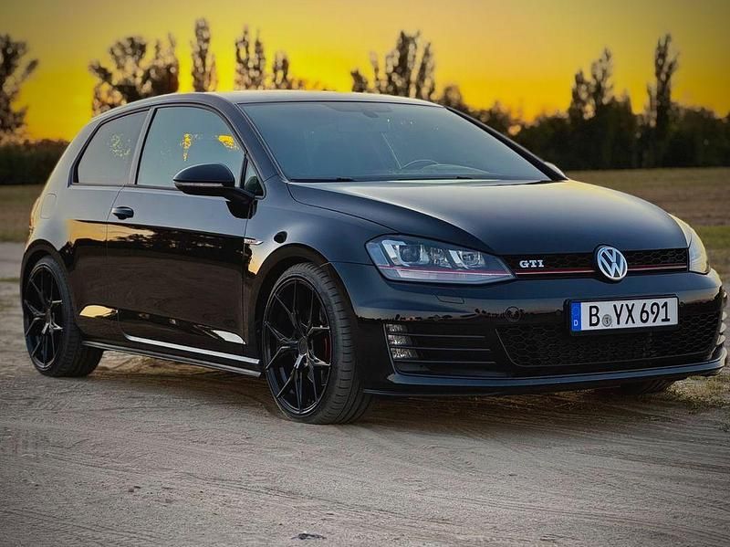 Schwarz Gebraucht 2013 VW Golf VII GTI Limousine | 13.000 € (Fairer Preis) - Bild 1/4