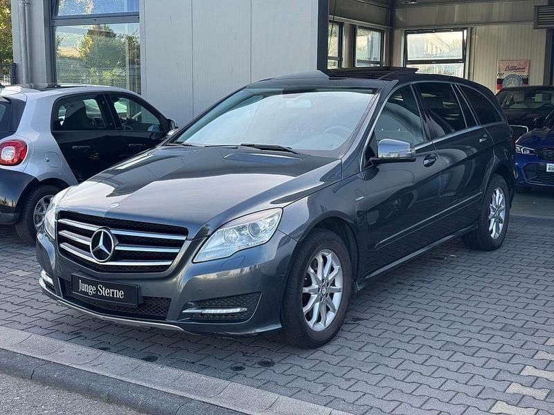 Tenoritgrau Gebraucht 2011 Mercedes R350 Van / Kleinbus | 9.800 € (Guter Preis) - Bild 1/4