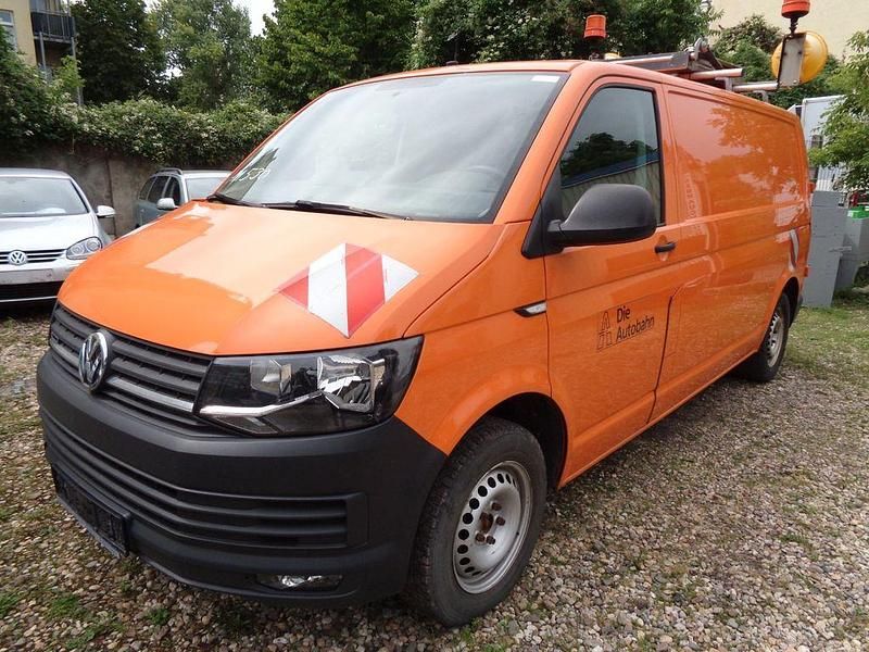 Orange Gebraucht 2016 VW T6 Van | 9.250 € - Bild 1/4