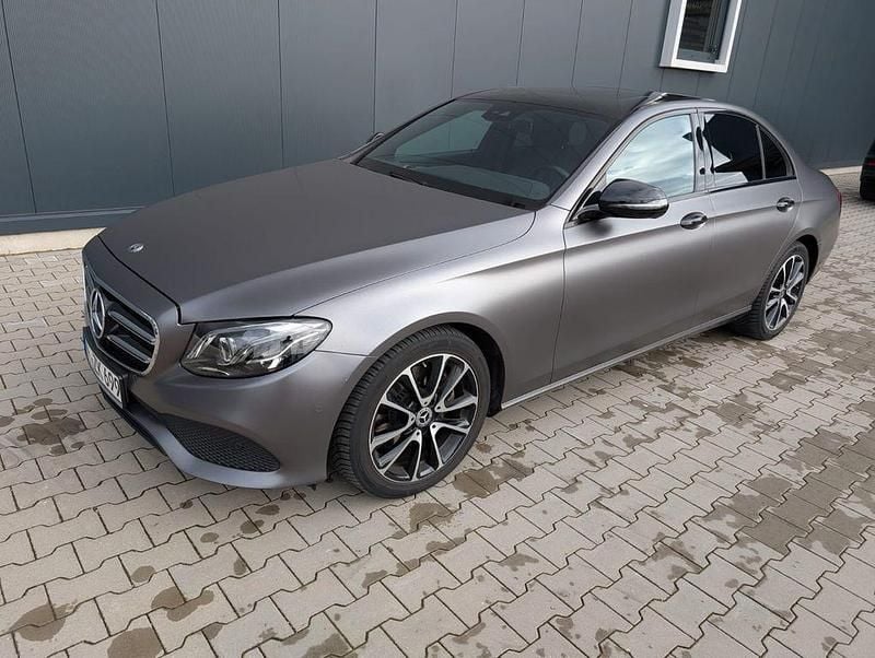 Gebraucht Mercedes E220 Avantgarde 194 PS (142 kW) 2019 Grau Limousine