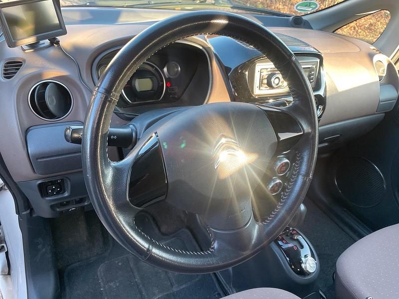 Gebraucht Citroën C1 67 PS (49 kW) 2012 Weiß Kleinwagen