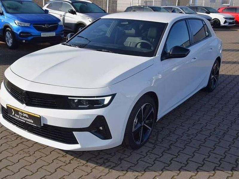 Gebraucht Opel Astra 131 PS (96 kW) 2024 Weiß Limousine