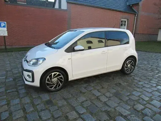 Second-hand VW up! Join 90 CP (66 kW) 2018 Alb Hatchback
