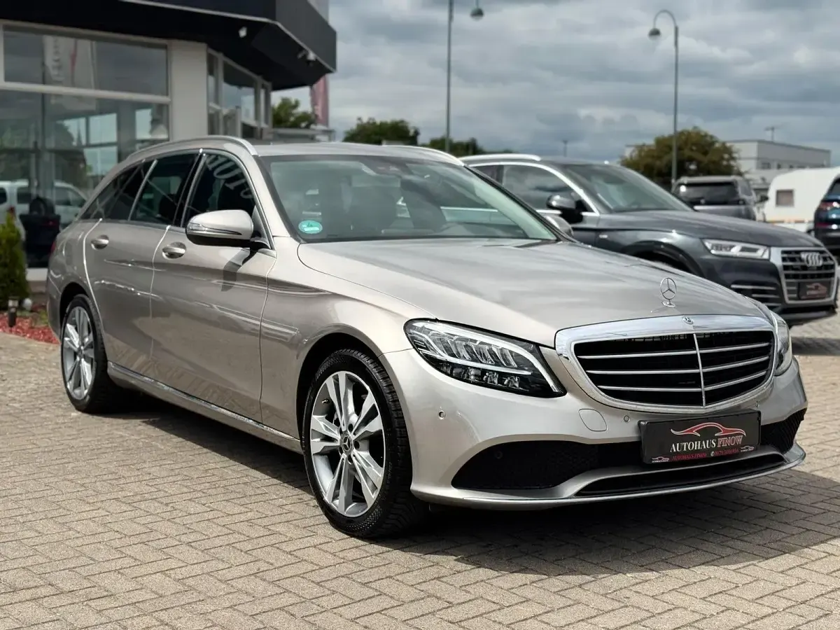 Gebraucht Mercedes C300 Exclusive 258 PS (189 kW) 2019 Silber Kombi
