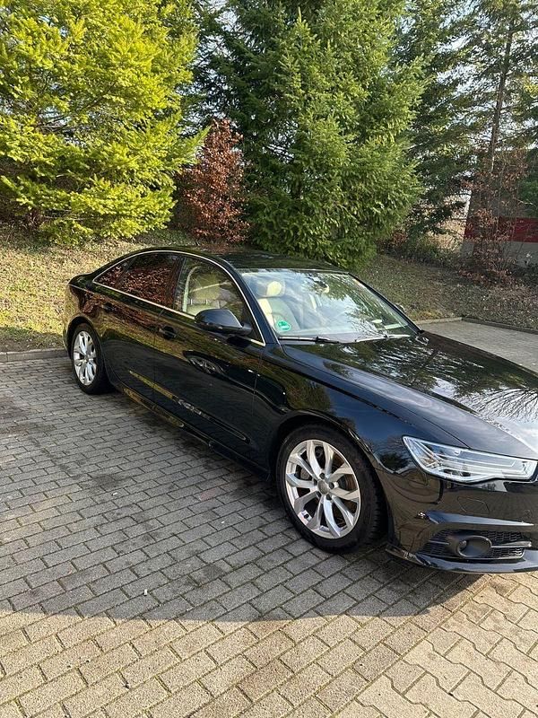 Gebraucht Audi A6 Ambiente 218 PS (160 kW) 2017 Schwarz Limousine