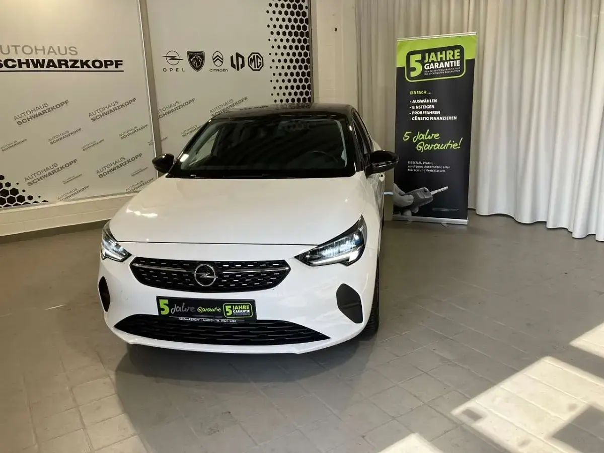 Używany Opel Corsa 101 KM (74 kW) 2022 Biały Hatchback