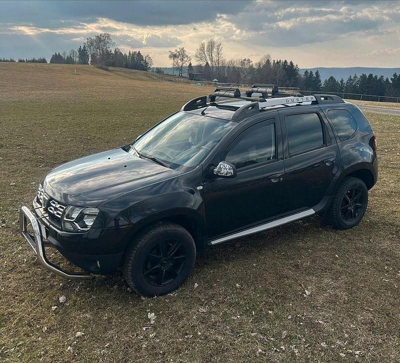 Gebraucht Dacia Duster 114 PS (83 kW) 2016 Schwarz SUV