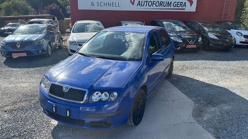 Blau Gebraucht 2005 Skoda Fabia Classic Limousine | 1.190 € (Guter Preis) - Bild 1/4