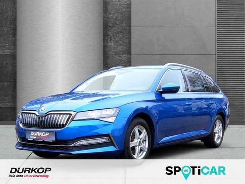Raceblau metallic Gebraucht 2020 Skoda Superb Ambition Kombi | 24.980 € (Fairer Preis) - Bild 1/4