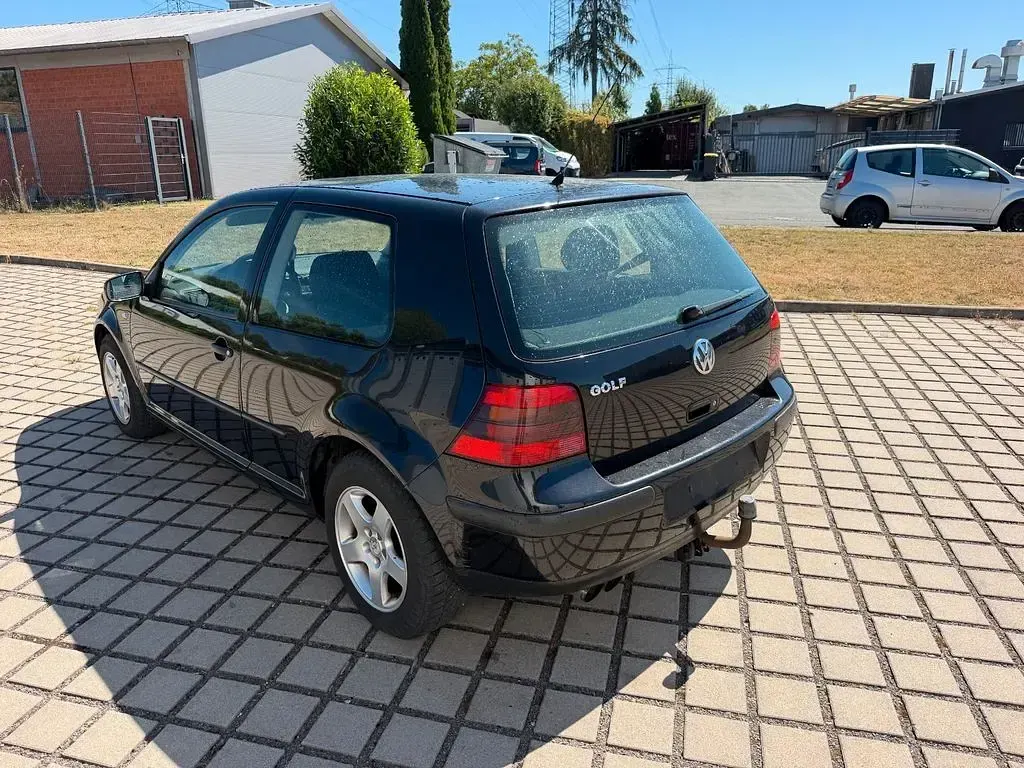 Gebraucht VW Golf IV 75 PS (55 kW) 2003 Schwarz Limousine