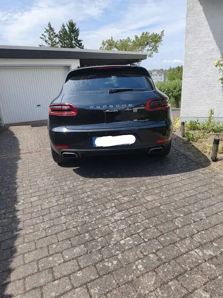 Gebraucht Porsche Macan 252 PS (185 kW) 2018 Schwarz SUV
