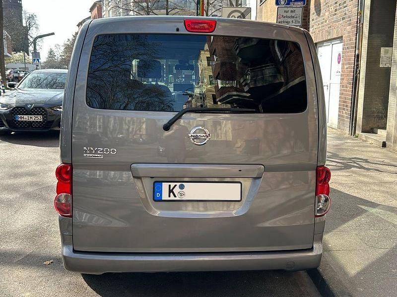 Gebraucht Nissan Evalia Tekna 150 PS (110 kW) 2016 Grau Van / Kleinbus