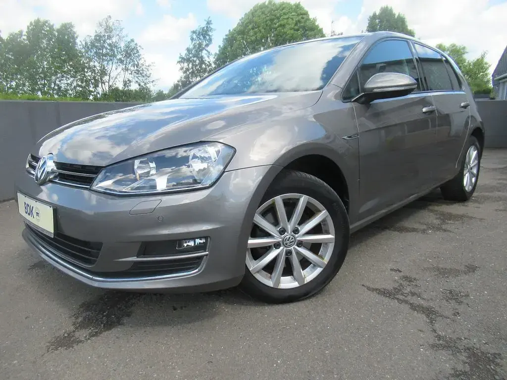 Gebraucht VW Golf VII LOUNGE 147 PS (108 kW) 2015 Grau Limousine