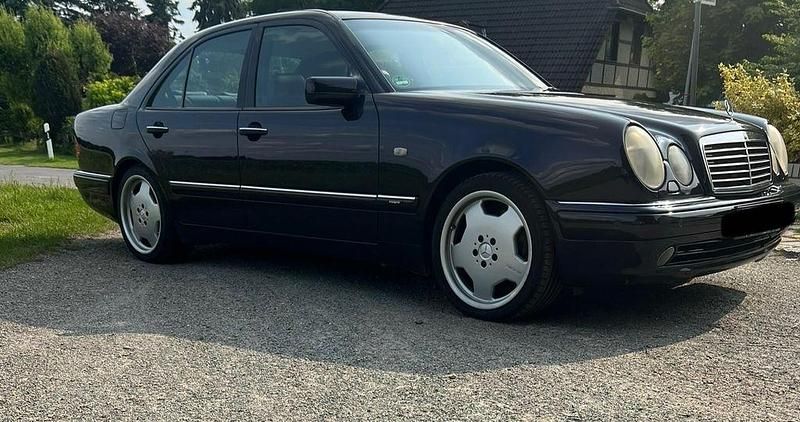 Gebraucht Mercedes E50 AMG AMG 347 PS (255 kW) 1997 Violet Limousine