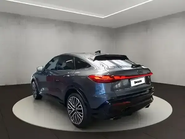 Neu Audi Q5 Ambiente 272 PS (200 kW) 2026 Daytonagrau perleffekt SUV