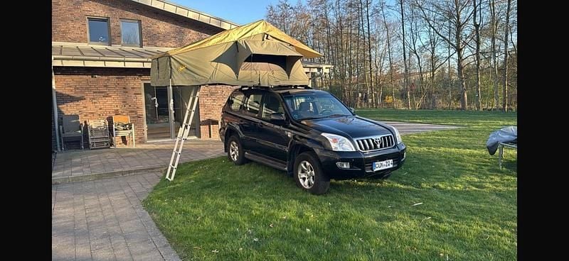 Schwarz Gebraucht 2005 Toyota Land Cruiser SUV | 10.950 € (Fairer Preis) - Bild 1/1