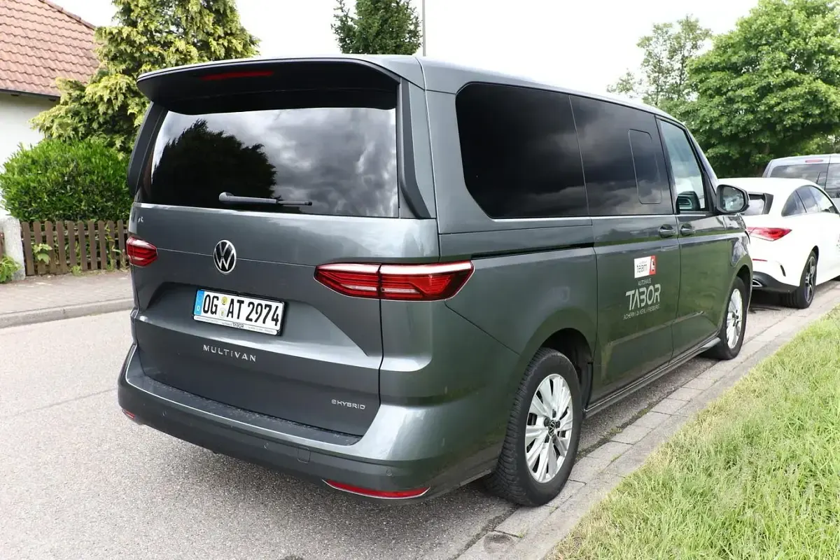 Gebraucht VW LT Life 218 PS (160 kW) 2022 Indiumgrau metallic Van / Kleinbus