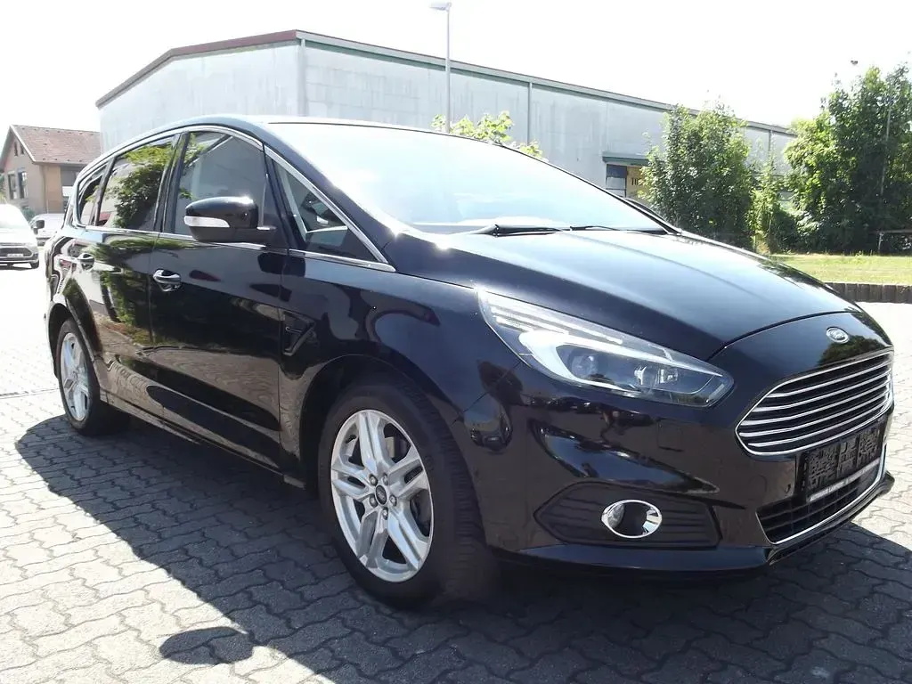 Gebraucht Ford S-MAX Titanium 179 PS (131 kW) 2017 Schwarz Van / Kleinbus
